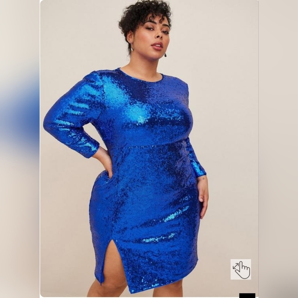 Torrid Blue Bombshell! - Picture 4 of 5
